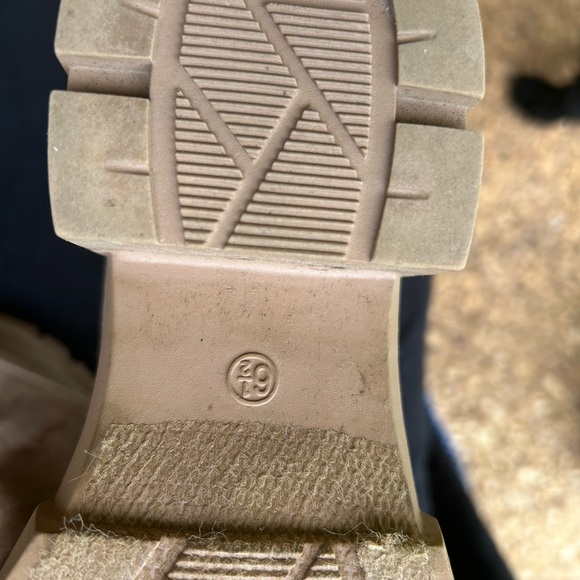 Source Unknown Taupe Heeled Boots - Picture 3 of 3